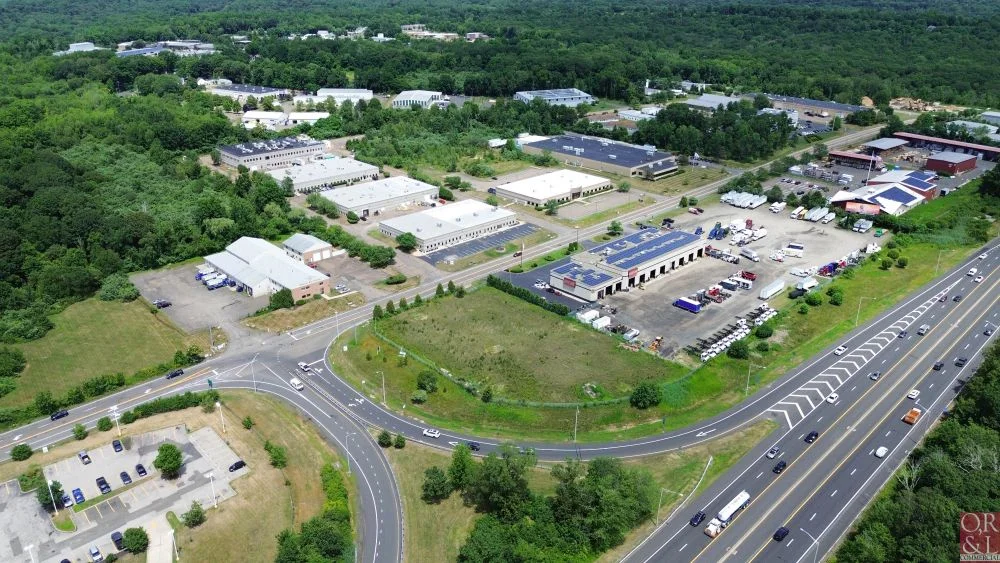 30 36 W Industrial Rd Branford 9.webp